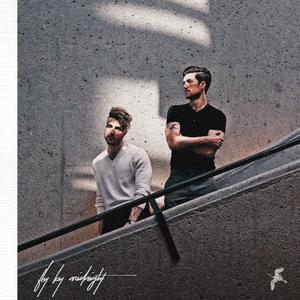 初中女生可以光溜溜上学吗
